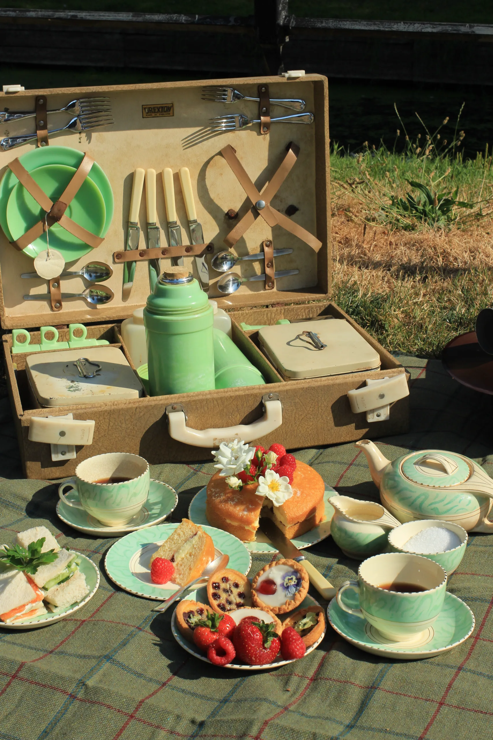 british tea party picnic